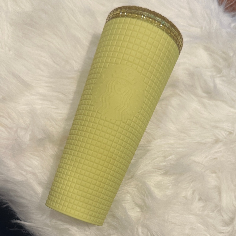 Starbucks Textured Yellow Tumbler no straw